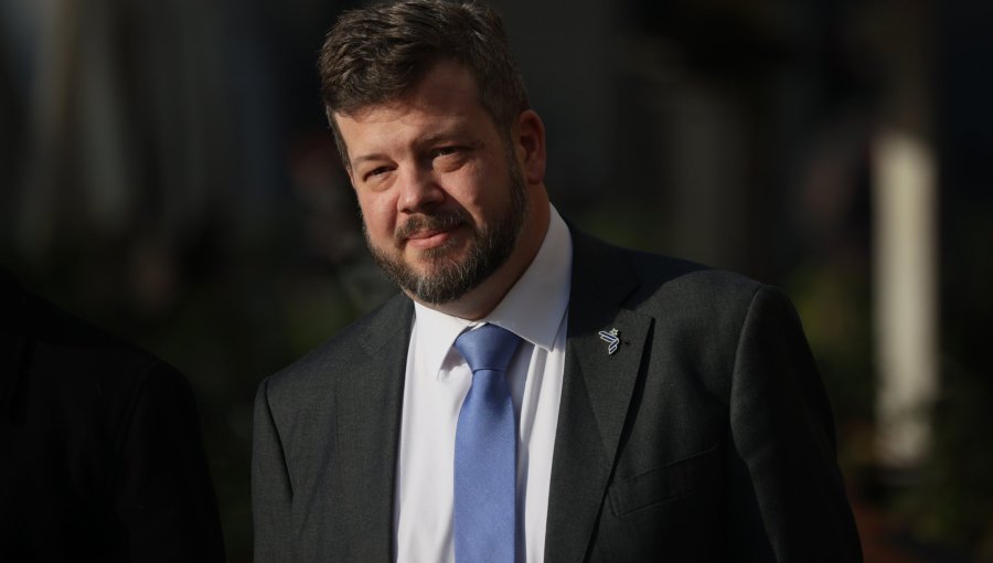 Johannes Kaiser afirma que "sin dudas" apoyaría otro golpe de Estado en Chile y que el PC "debió haber pasado por tribunales"
