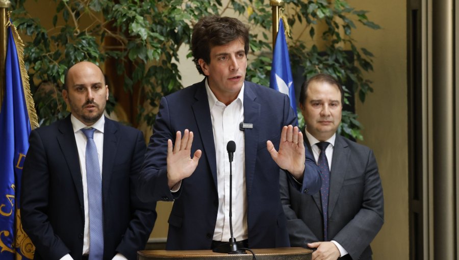 Diputados de RN solicitan comisión investigadora por muerte de gásfiter en La Moneda