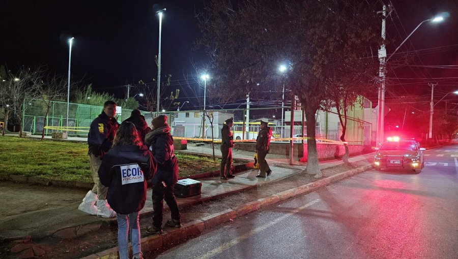 Violenta noche en el Gran Santiago: dos homicidios y un adolescente en riesgo vital dejan sendos ataques a balazos