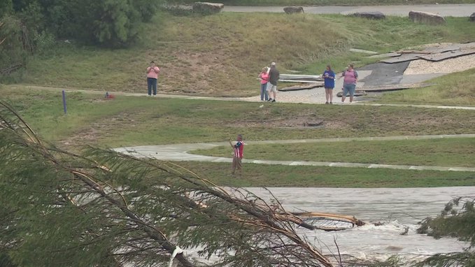 Al menos 24 muertos en Texas por catastrófica crecida del río Guadalupe