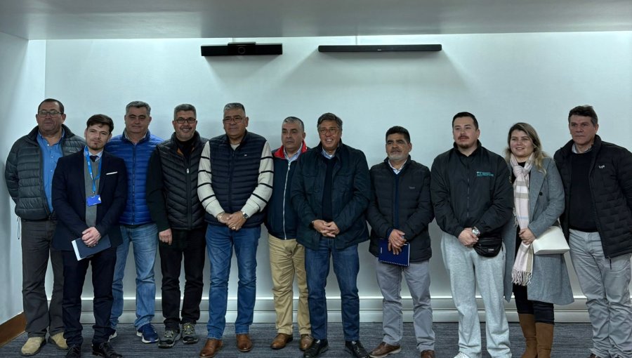 Diputado Arturo Barrios se reúne con dirigentes portuarios de Valparaíso: “El desarrollo del puerto debe construirse con justicia laboral y diálogo social”