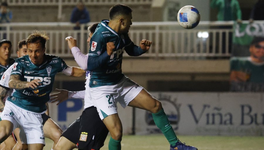 Santiago Wanderers gana a Curicó y queda tercero en la lucha por el ascenso