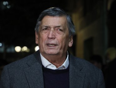 Presidente del PC insiste en que "no está planeado" que Jeannete Jara deje la militancia del partido