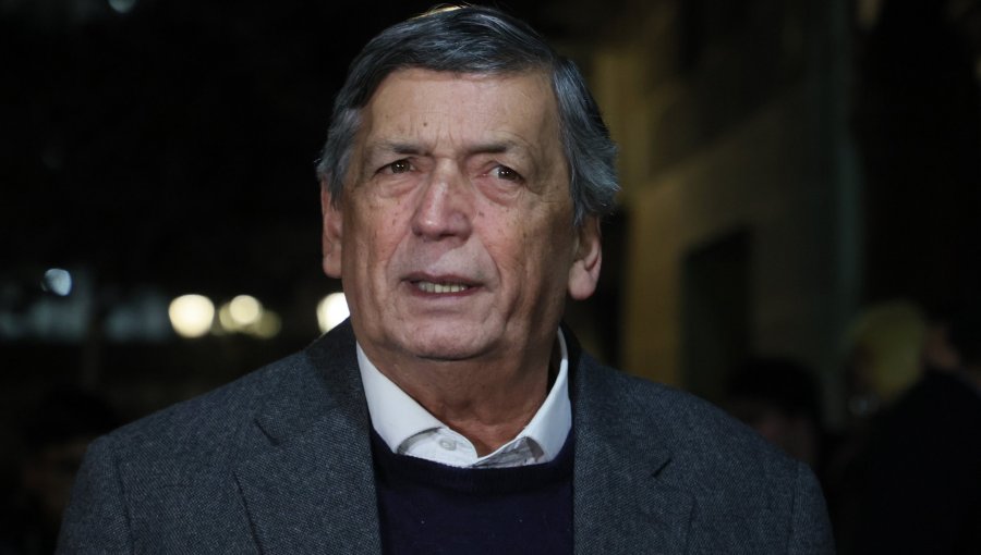 Presidente del PC insiste en que "no está planeado" que Jeannete Jara deje la militancia del partido