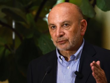 Senador Castro valoró que Jeannette Jara no suspendiera su militancia en el PC: "Fue una medida bastante sana"