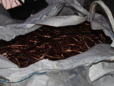 Incautan más de 9 toneladas de cable de cobre y $18 millones en efectivo en Puerto Montt