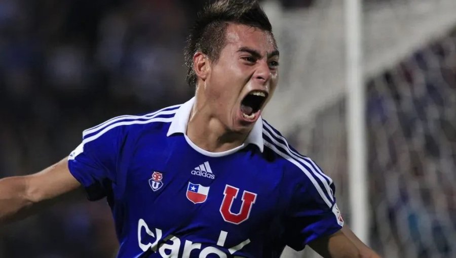 Nicolás Guerra espera el retorno de Eduardo Vargas a la U: "Ojalá que llegue para que nos ayude"