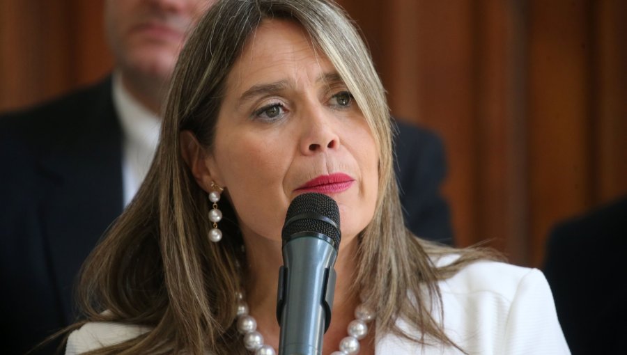 "¿Dónde está el dinero?": Alcaldesa de Quilpué reclama falta de transparencia en la distribución del fondo para la reconstrucción