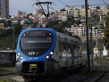 Lagos Weber y retraso del tren Valparaíso - Santiago: "Tal vez es inviable, pero políticamente no lo dicen porque quedan mal"