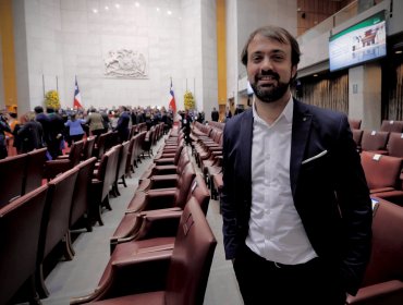 Vetos del Frente Amplio a Jorge Sharp ponen en duda la lista única del oficialismo y amenazan con una fractura electoral por el Congreso