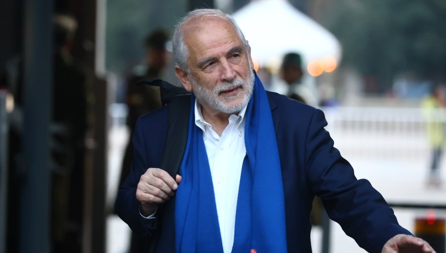 El mea culpa del ministro Carlos Montes sobre la reconstrucción de papel: "Sin dudas que hemos cometido algunos errores"