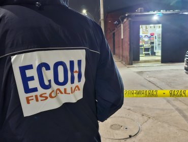 Una joven de 23 años está en riesgo vital tras ataque armado a local comercial de Recoleta