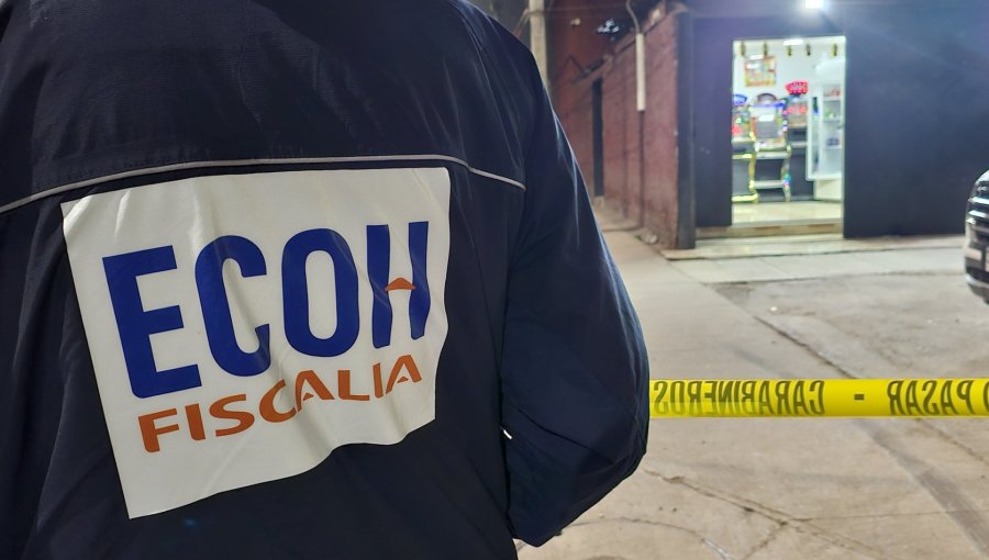 Una joven de 23 años está en riesgo vital tras ataque armado a local comercial de Recoleta