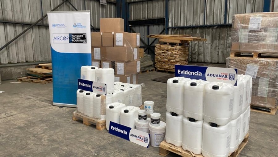 Decomisan en el Puerto de San Antonio casi 800 kilos de precursores químicos utilizados para fabricar drogas: su destino era Perú