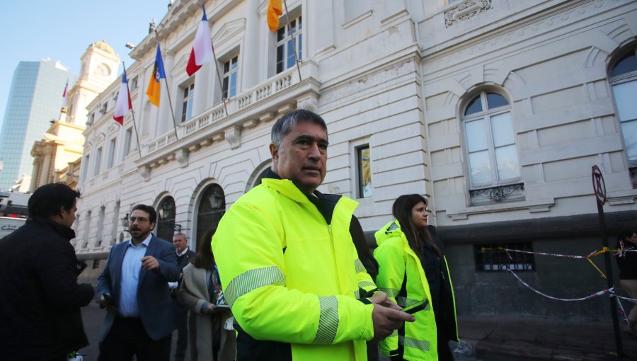 Alcalde de Santiago asegura que interpondrá acciones legales contra los responsables del incendio en edificio