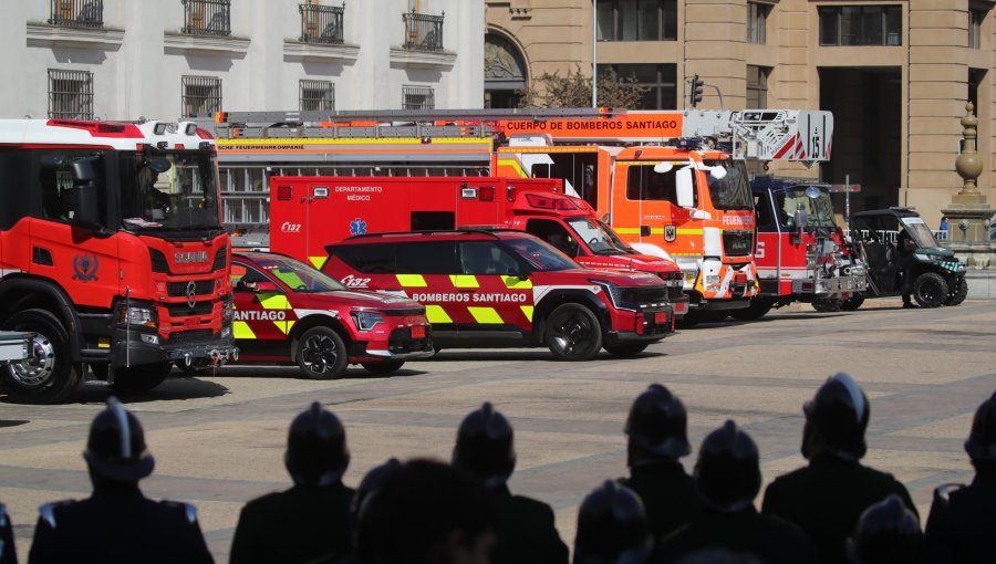 Bomberos de Santiago recibió un promedio de 600 llamadas diarias en 2024