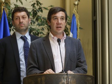 UDI llama a toda la oposición a pacto parlamentario para derrotar a la izquierda