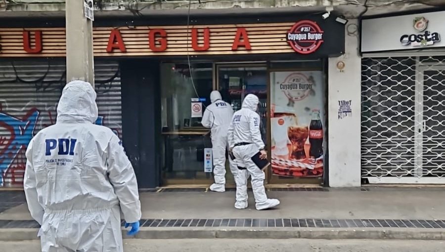 Brutal ataque con 13 disparos deja a un hombre herido en pleno centro de Viña del Mar