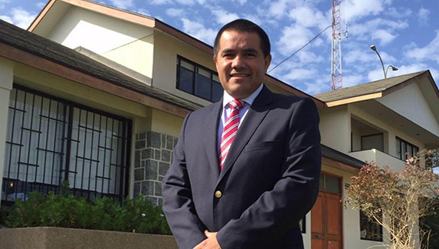 Alcalde de El Quisco sufrió violento ataque en Punta de Tralca: sujetos ebrios lo amenazaron con una botella rota