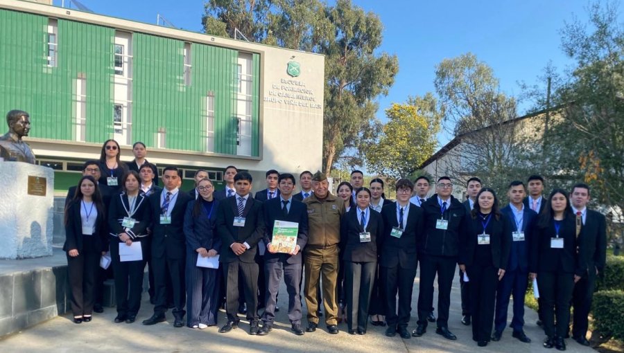 32 jóvenes de la región de Valparaíso ingresarán a la Escuela de Formación de Carabineros en Viña del Mar