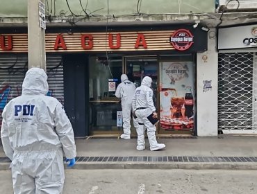Brutal ataque con 13 disparos deja a un hombre herido en pleno centro de Viña del Mar