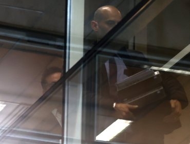 Jueza y funcionarios de tribunal entregan celulares y computadores tras liberación de sicario