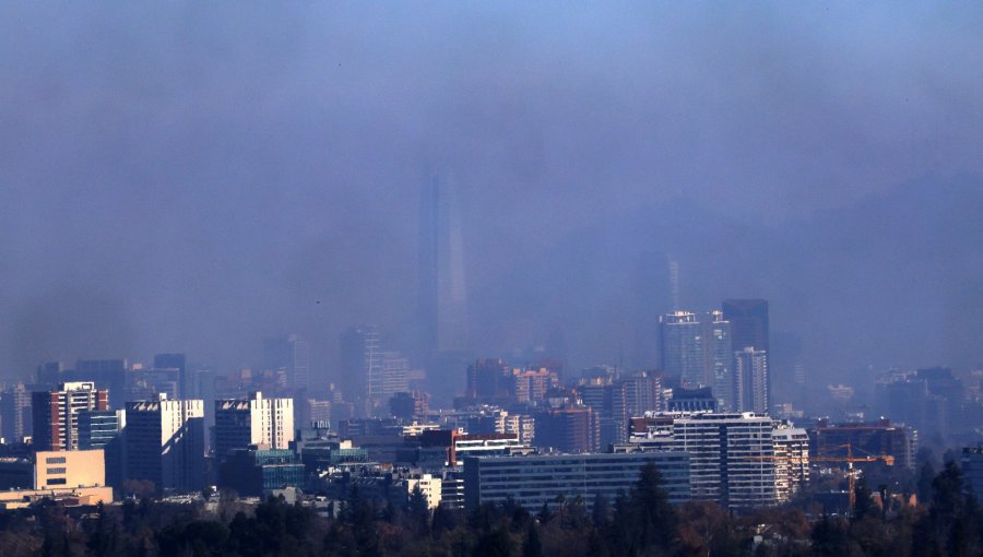 Malas condiciones de ventilación generan nueva preemergencia ambiental en Santiago