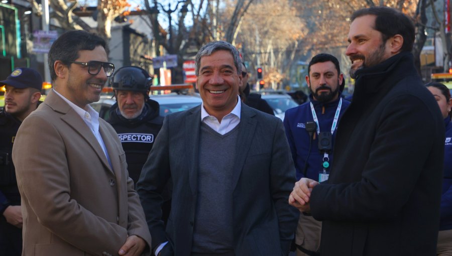 Alcaldes de Providencia y de Recoleta firman convenio de colaboración para reforzar la seguridad en barrio Bellavista