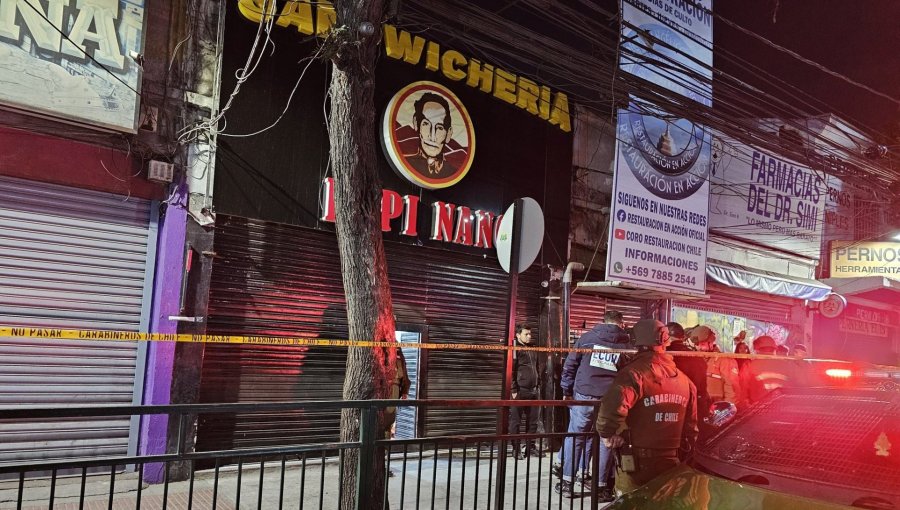 A balazos matan a hombre que compartía con otros dos en fuente de soda de La Cisterna: acompañantes habrían escapado heridos