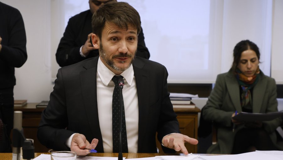 Ministro de Energía afirma que el proceso de caducidad de la concesión de Enel "está en marcha"