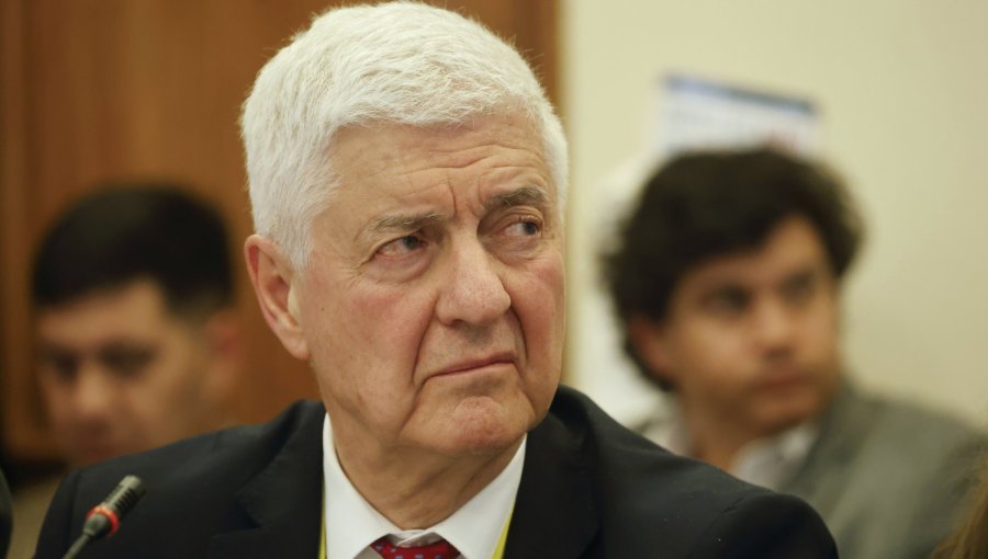 Gobierno solicita la renuncia al director del SII tras polémica por contribuciones impagas
