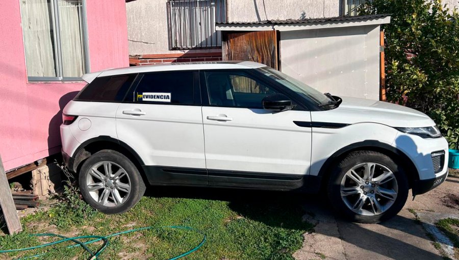 Auto robado en Los Andes fue recuperado en casa de Valparaíso donde además se incautaron drogas, armas y dinero extranjero
