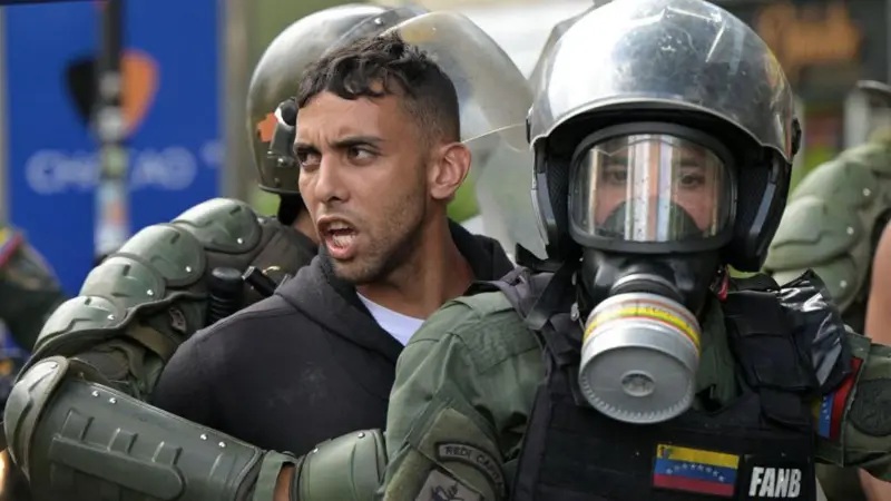 Denuncian nuevas detenciones en Venezuela tras la liberación de un grupo de presos
