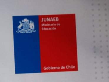 Junaeb oficia a Seremi de Salud de la región Metropolitana por "jurel falso" y retirará de forma preventiva marcas involucradas