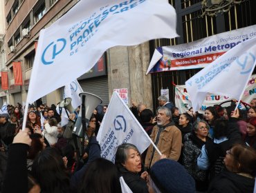 Contraloría General de la República asegura que profesores que se adhieran a paralizaciones tendrán descuentos en sus sueldos