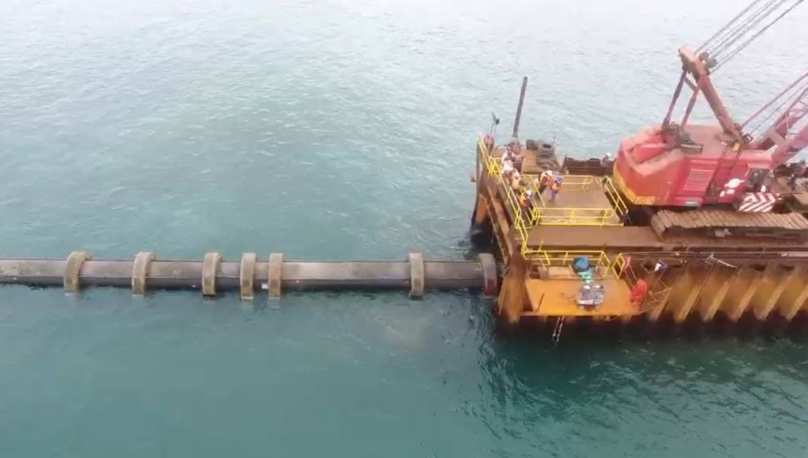 Con la instalación de ductos marinos concluye fase clave para el proyecto de planta desalinizadora en la bahía de Puchuncaví