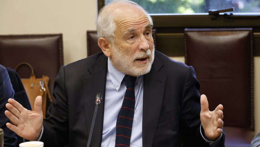 Víctimas del megaincendio condenan inasistencia del ministro Montes a comisión investigadora: "Una señal más del abandono"