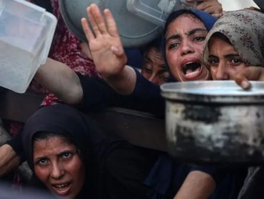 La ONU pide a Israel que permita el acceso de 6 mil camiones de ayuda humanitaria que esperan a entrar en Gaza