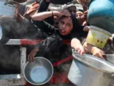 Comisión Europea afirmó que menos de cien camiones con ayuda humanitaria entran diariamente a Gaza