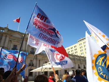 CUT y la ANEF amenazan con huelga general ante "vulneraciones" por dictámenes de contralora Dorothy Pérez