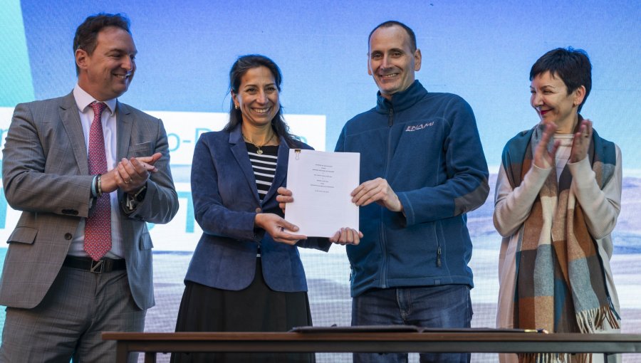 Enami y minera Rio Tinto concretaron alianza para explotar litio en Salares Altoandinos