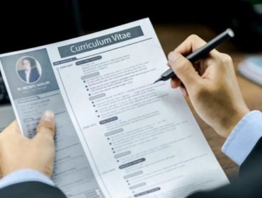 Editorial: Se buscan políticos competentes: El carrusel de los subrogantes