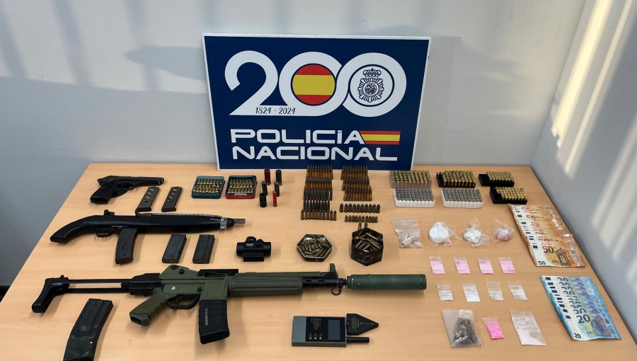 Dos chilenos detenidos en España por tráfico de armas y drogas