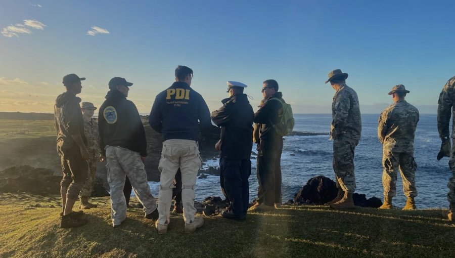 Sin resultados positivos continúa la búsqueda de un hombre que habría caído al mar mientras pescaba desde roqueríos de Rapa Nui