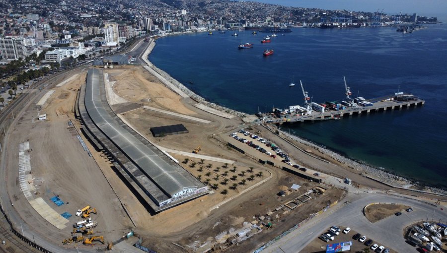 Editorial: Otra más de la Empresa Portuaria de Valparaíso: La mantención del Parque Barón