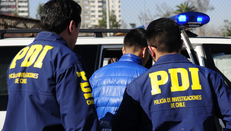 Detienen a dos vinculados al robo en el Registro Civil de El Quisco: calzado olvidado en el lugar fue clave para identificarlos