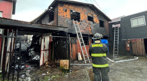 Tragedia en Valdivia: Incendio acabó con la vida de dos niños, su abuela y la tía de ambos