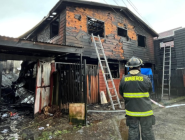 Tragedia en Valdivia: Incendio acabó con la vida de dos niños, su abuela y la tía de ambos