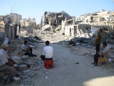 Israel afirma que 120 camiones con alimentos entraron a Gaza en el primer día de "pausas humanitarias"