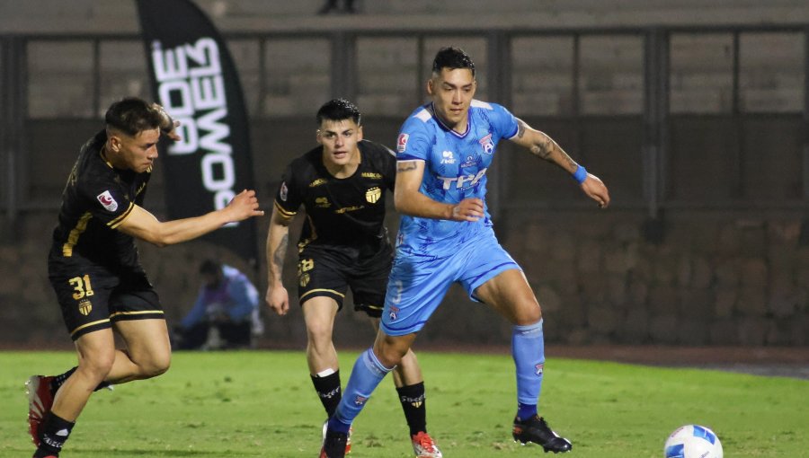 San Marcos de Arica dejó escapar el triunfo y sumó un amargo empate con Magallanes en el Ascenso